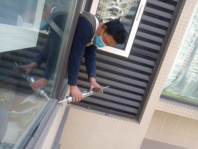 南昌塑鋼門窗維修師傅哪里找,南昌仿古門窗如何保養