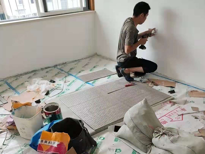深圳墻面維修,深圳墻面翻新,深圳室內墻面修復,深圳專業墻面修補師傅,舊墻翻新