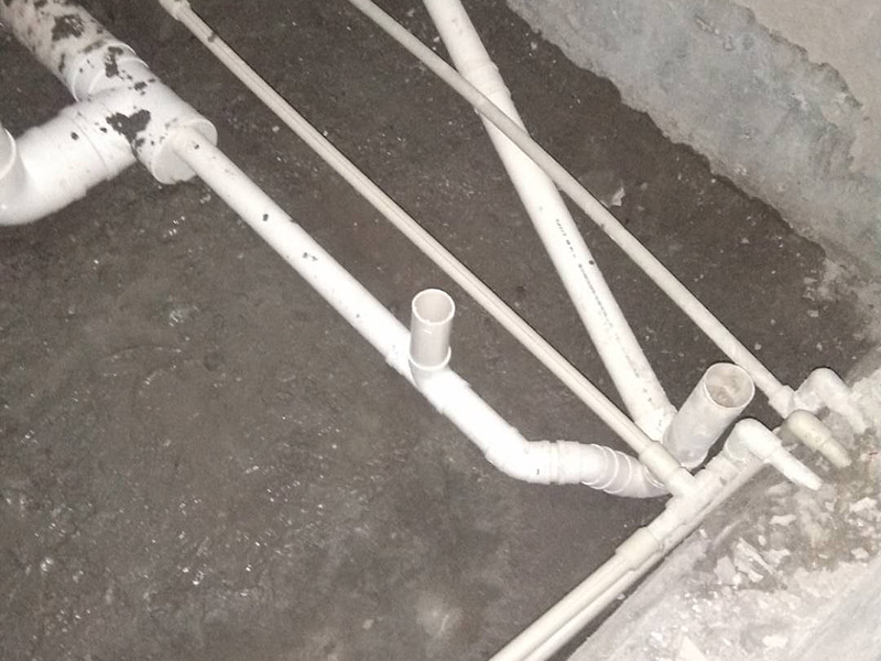西安衛生間漏水到樓下吊頂，西安衛生間