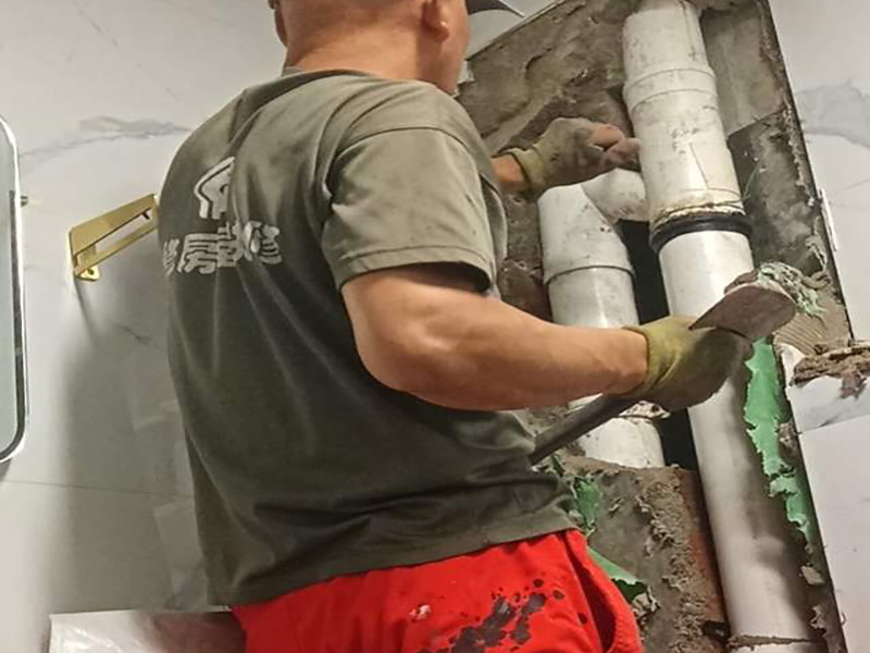 衛生間用水時會滴水到樓下，衛生間漏水